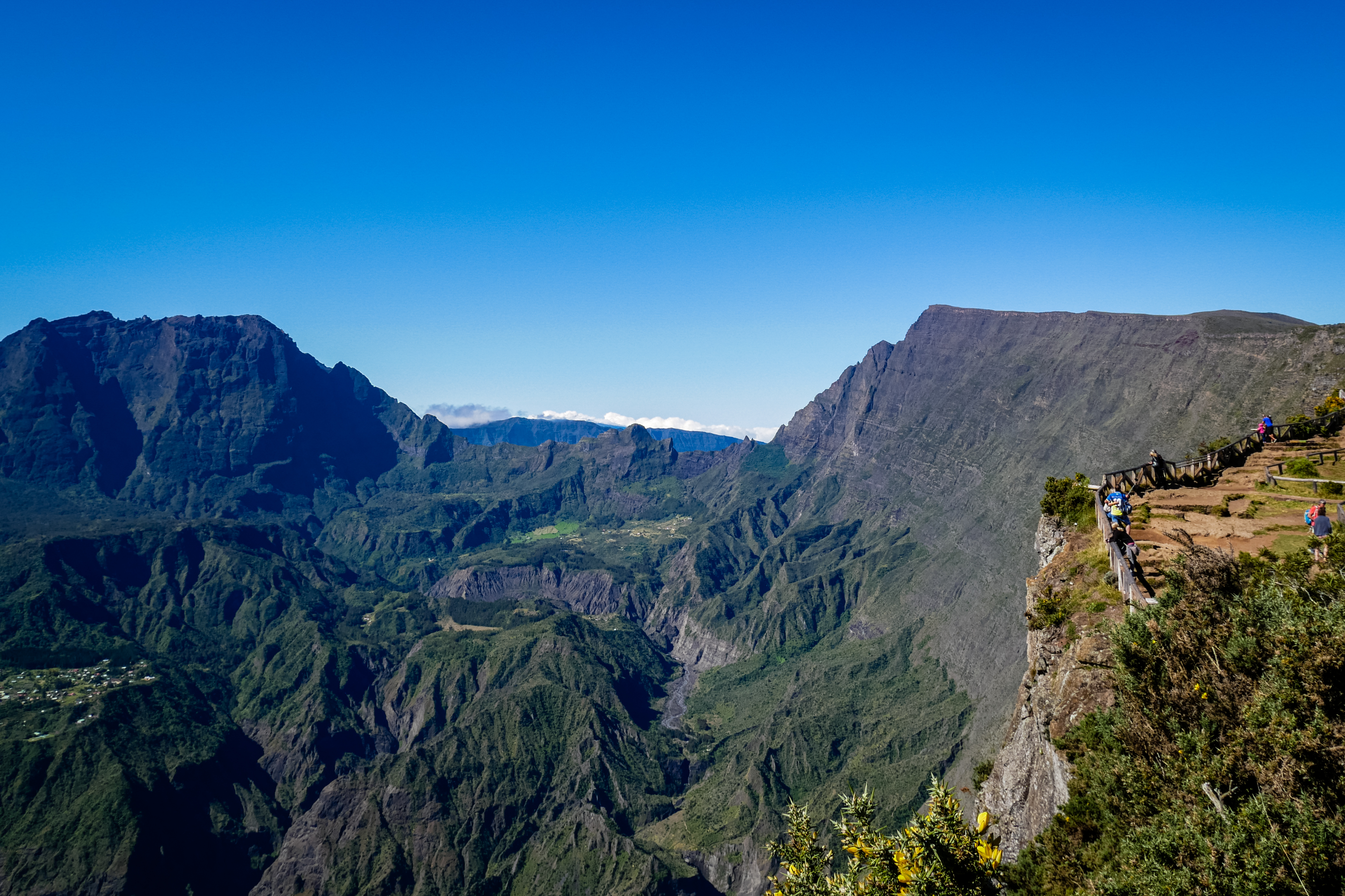 Le maido magnifique point de vue sur le cirque de Mafate à l'Ile de La Réunion 974